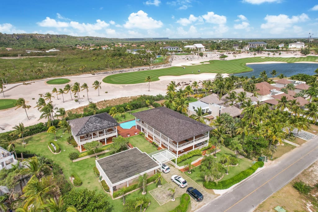 Private Cap Cana Caleton Villa with Ocean View, Golf Cart, Large Pool, All Amenities - Caleton Villas in Cap Cana