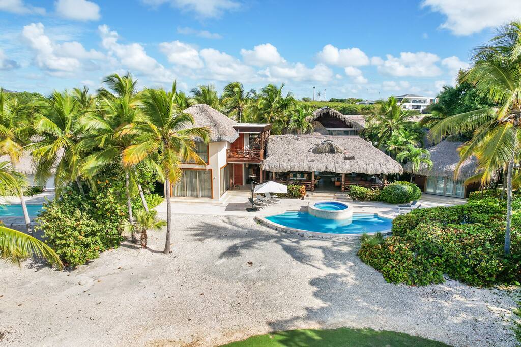 Caleton Cap Cana Villa for Rent – Huge Tropical Villa With Golf & Ocean View - Caleton Villas in Cap Cana