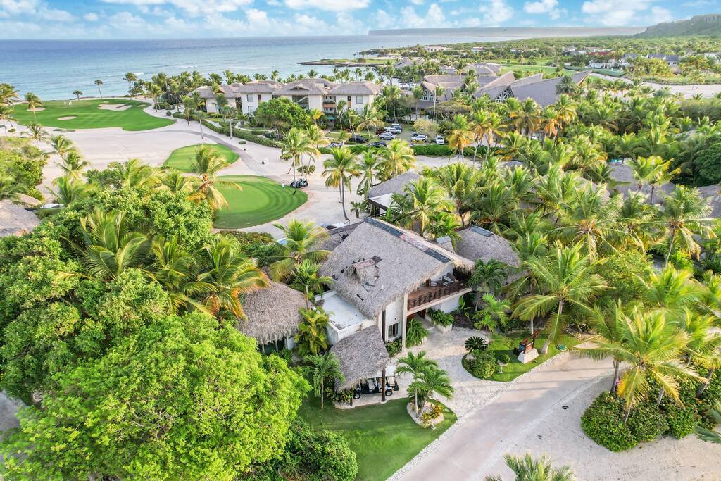 Caleton Cap Cana Villa for Rent – Huge Tropical Villa With Golf & Ocean View - Caleton Villas in Cap Cana